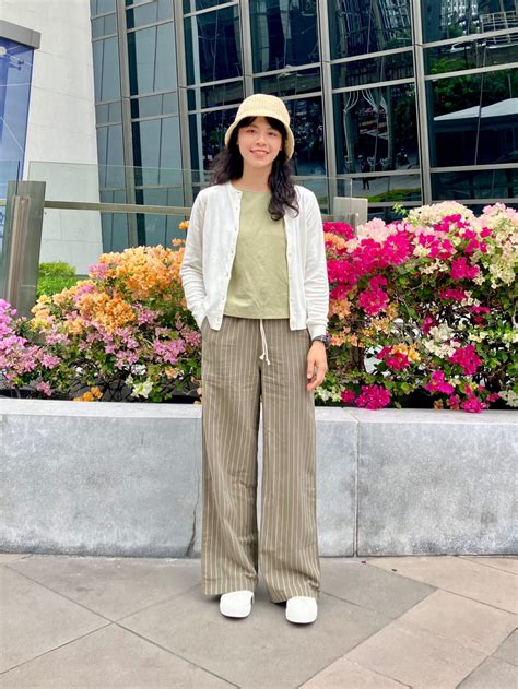 Check styling ideas for「Linen Blend Blouse Sleeveless」| UNIQLO IN