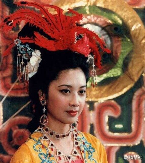 曾被誉为“中国第一美女”，结婚两次未生子，如今67岁愈发迷人了 - 楠木轩