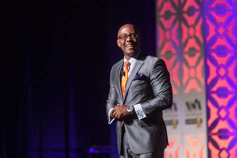 10 Real-Life Examples of Consumer Behavior | ZoneofGenius.com