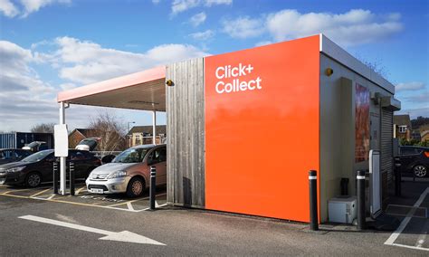 Curbside pickup: Definition and role in logistics - Interlake Mecalux