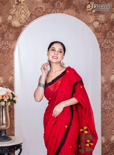 Vermilion Red Cotton Jamdani Saree – Krafts & Knits