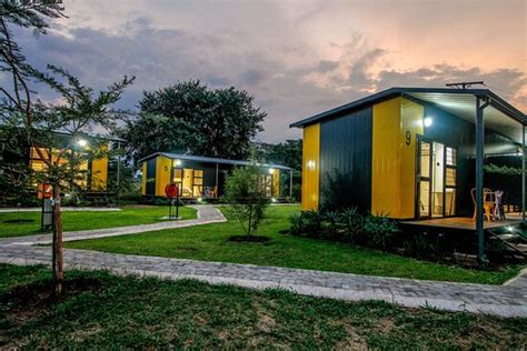 SLEEPOVER BEITBRIDGE (Musina) - Hotel Reviews, Photos, Rate Comparison ...