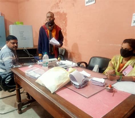 Bangarmau By Election 2020: आधे मतदाताओं ने निभाई लोकतंत्र में भागीदारी ...