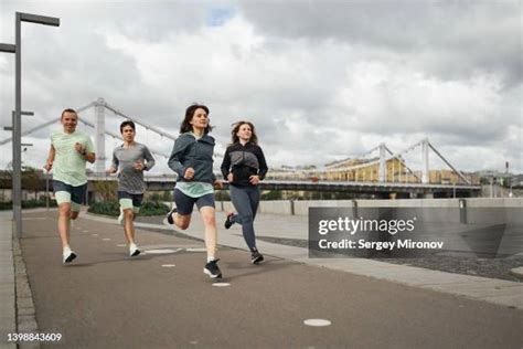 Marathon Side View 的图像结果