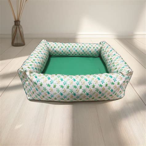 Thunder Tails Underwater Sofa Dog Beds- Turtles