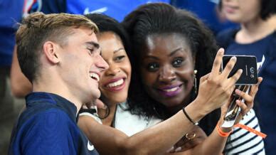 Team France win back fans by reaching Euro 2016 final - France 24