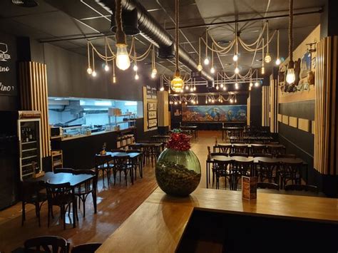 People were friendly and food was excellent specially there pizza and ...