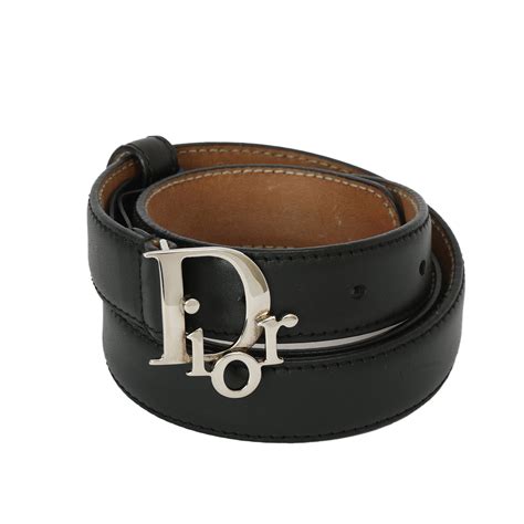 Slim Black Leather Logo Buckle Belt Size: 80 – Confidential Couture
