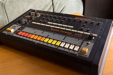 TR-808 - Roland TR-808 - Audiofanzine