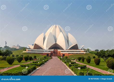 Bahai Lotus Temple - New Delhi, India Stock Photo - Image of lotus ...