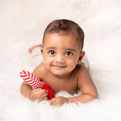 SIX MONTHS BABY PHOTOSHOOT GALLERy | Memories by Barkha