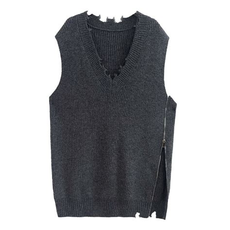 ニットベスト | than.