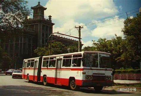 1983年的辽宁省鞍山市公共交通老照片 - 派谷照片修复翻新上色