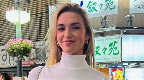 World's sexiest volleyball player Kayla Simmons wows fans with busty display as she almost ...