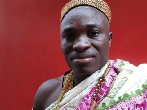 African King Moves To Canada & Takes Up A Landscaping Job To Help His ...