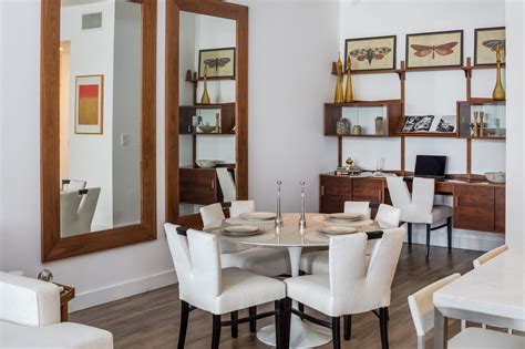 Hollywood California Apartments for Rent | Live at the Avenue