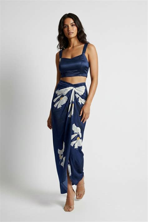 Twilight Floral Knot Co-ord – House of Varada