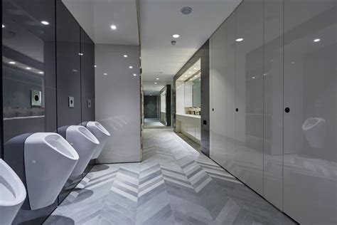 Restrooms 的图像结果