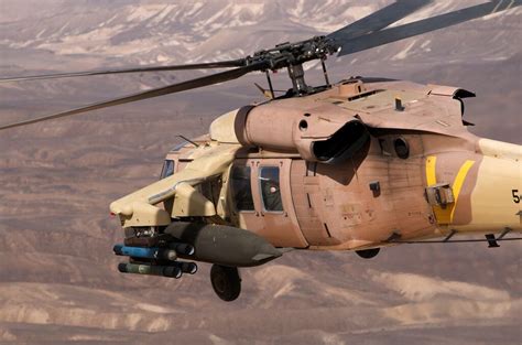 Poland to acquire Black Hawks, select helicopter supplier