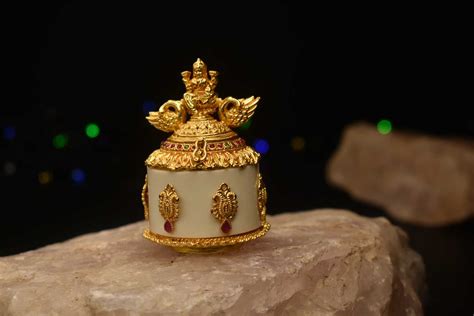 One Gram Gold Kumkum Box – 𝗔𝘀𝗽 𝗙𝗮𝘀𝗵𝗶𝗼𝗻 𝗝𝗲𝘄𝗲𝗹𝗹𝗲𝗿𝘆