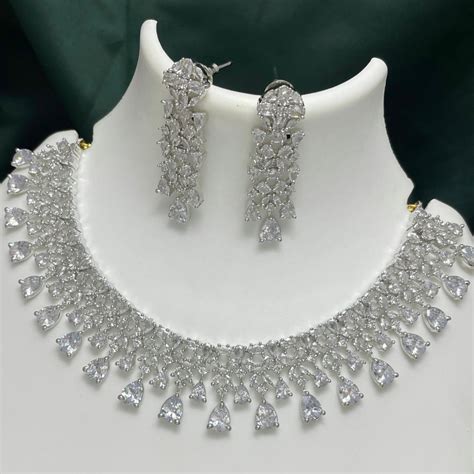 Unique Rhodium Polish Necklace Set – Kanyaa