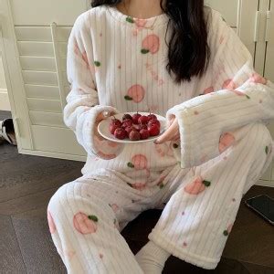 Lugo Women Printed White Night Suit Set Price in India - Buy Lugo Women ...