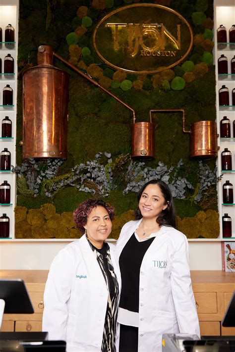 Tijon Houston | Custom Perfume-Making Classes & VIP Fragrance Experience