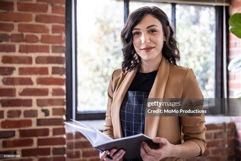 Female Business Owner 的图像结果