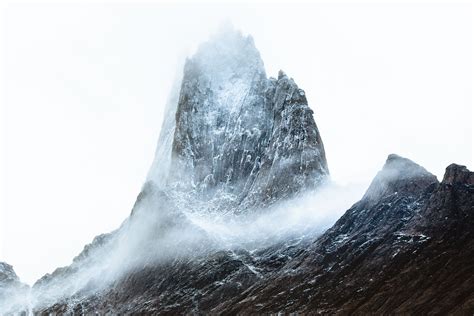 Iceland vs Greenland — Arctic Expeditions