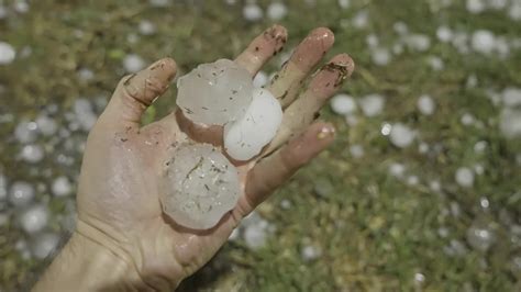 Baseball-Sized Hail Smashes Windshields In TX - Videos from The Weather ...
