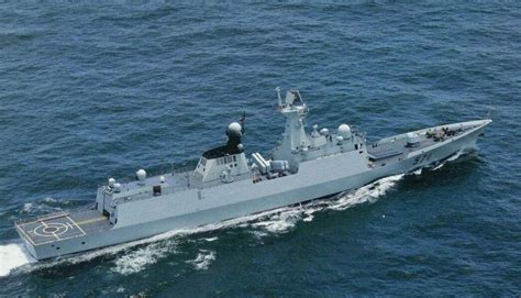 高清：海军054A级护卫舰南海追踪美滨海战斗舰【7】--军事--人民网