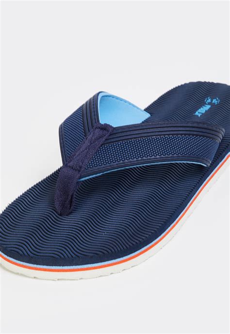 Buy Men Textured V-Strap Slippers Online at just Rs. 299.0 ...