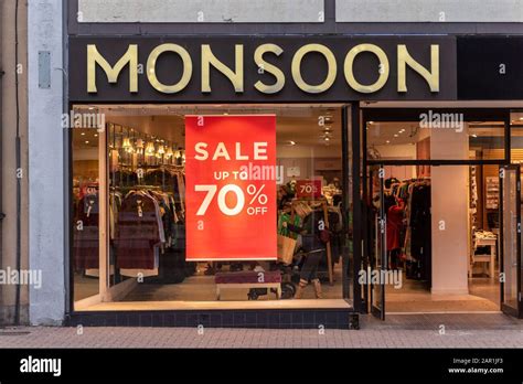 Retail Store Signs 的图像结果