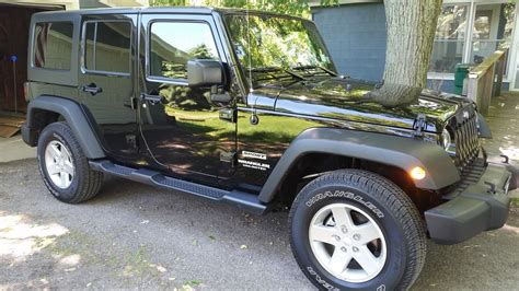 Made the move last week from a 06 Chevy Colorado to a 17 JKU Sport : r/Wrangler