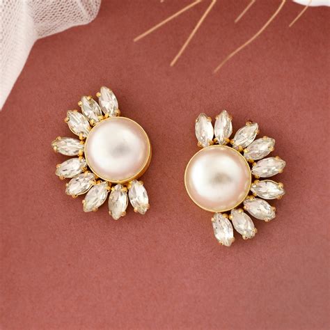 BLAZE CRYSTAL STUDS – NIRVIKAA