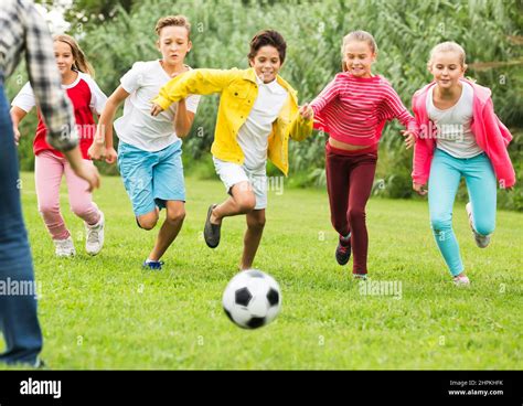 Football Kids 的图像结果