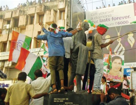 Mahathma Gandhi's Statue Vandalised by Congress Activists in Kerala