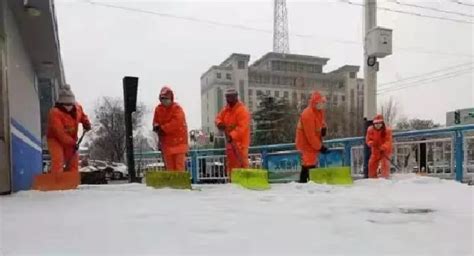 邢台：6000余名城管人员开展街头清雪 保障城市运行秩序 - 知乎