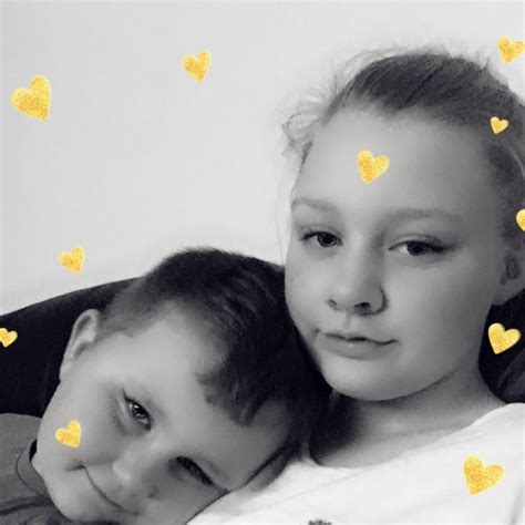 Sis vs Bro Poop Challenge 的图像结果