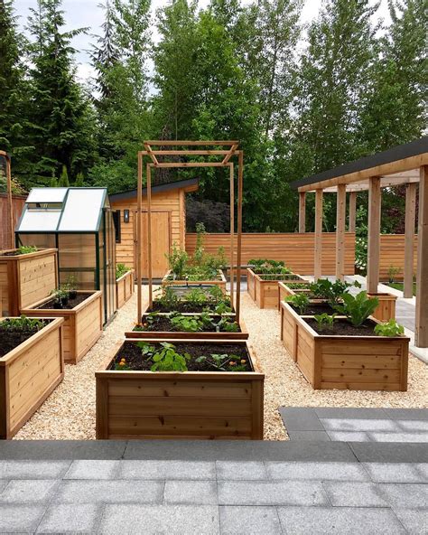 27 Raised Garden Bed Ideas to Transform Your Outdoor Space