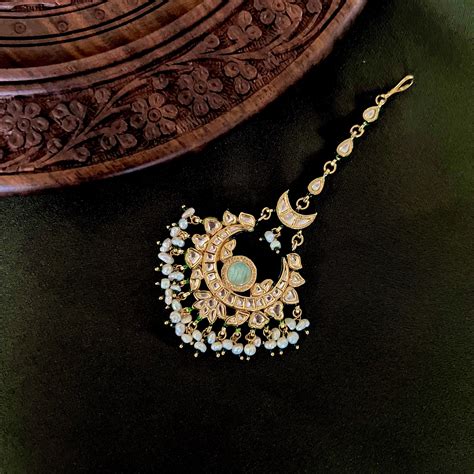 Traditional Maang Tikka – Purple Tresor