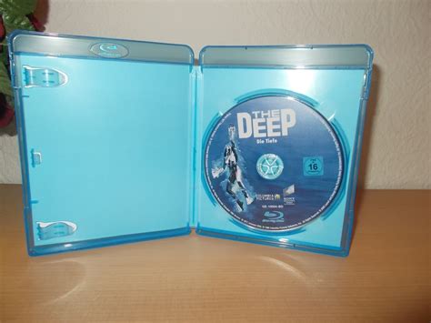 Die Tiefe [VHS] : Robert Shaw, Jacqueline Bisset, Nick Nolte, Louis ...