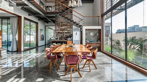 In this Ahmedabad home, light and shadow are all the décor one needs ...