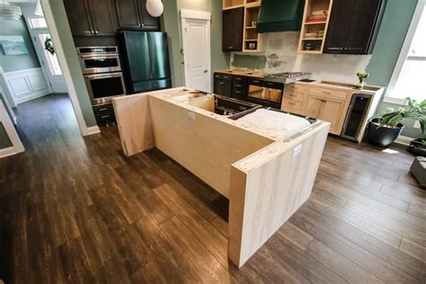 Making a Kitchen Island 的图像结果