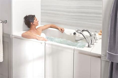 Walk-In Soaking Tub 的图像结果