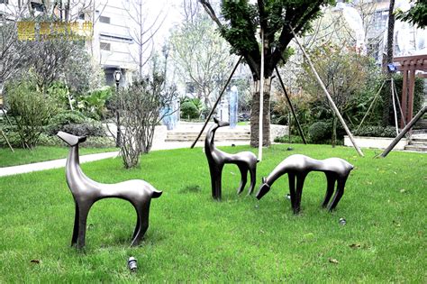 经典块状梅花鹿不锈钢雕塑 公园抽象景观雕塑小品|纯艺术|雕塑|不锈钢雕塑厂家 - 原创作品 - 站酷 (ZCOOL)