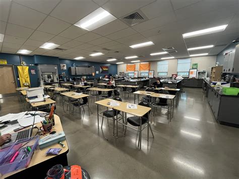 Senior Ditch Day 2025: A Photo Essay – The Mav