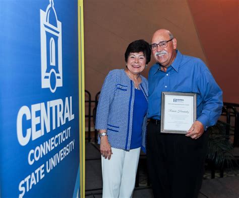 Ray Hernandez honored with Distinguished Service Award | Central