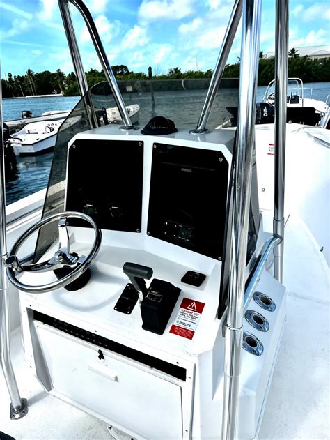 21' Contender Center Console - Key West Boat Rentals