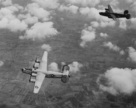 Battle Of The Bombers: The B-24 Liberator Vs The B-17 Flying Fortress